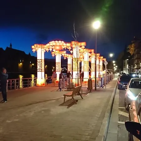 Maison Au Calme Dans Un Domaine Boise 펜션 Hastiere-par-dela