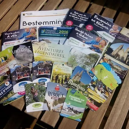 Maison Au Calme Dans Un Domaine Boise Ferienhaus Hastiere-par-dela