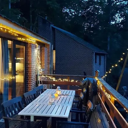 Maison Au Calme Dans Un Domaine Boise * Hastiere-par-dela