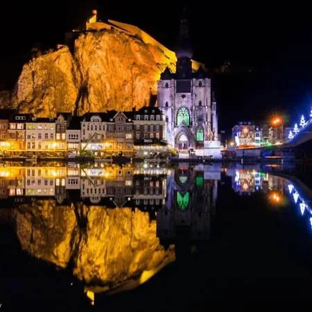 Ferienhaus Maison Au Calme Dans Un Domaine Boise Hastiere-par-dela