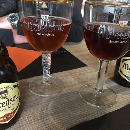 Maison Au Calme Dans Un Domaine Boise * Hastiere-par-dela