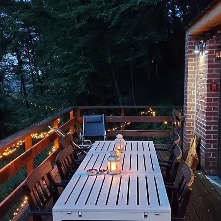 Ferienhaus Maison Au Calme Dans Un Domaine Boise Hastiere-par-dela