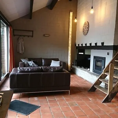 Ferienhaus Maison Au Calme Dans Un Domaine Boise Hastiere-par-dela