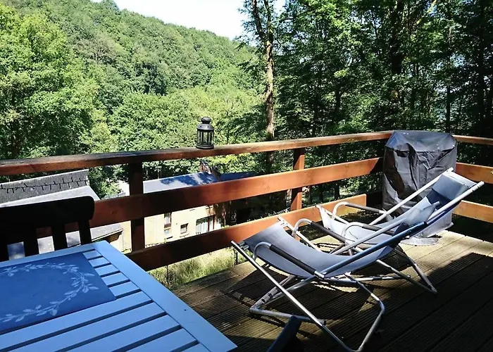 Holiday home Maison Au Calme Dans Un Domaine Boise